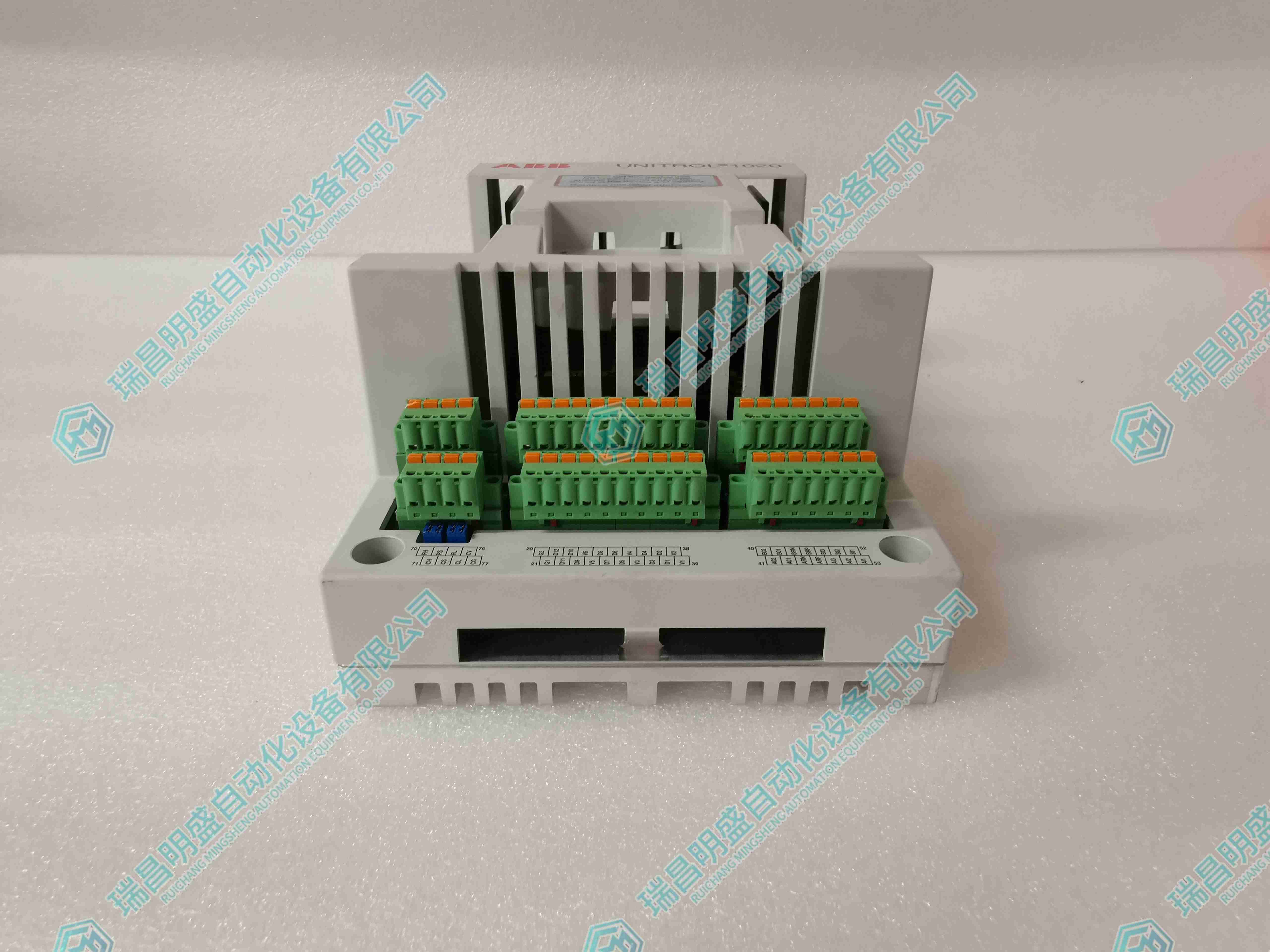 ABB UNITROL 1020 3BHE030579R0003 UNS0119A-Z V 自动电压调节器