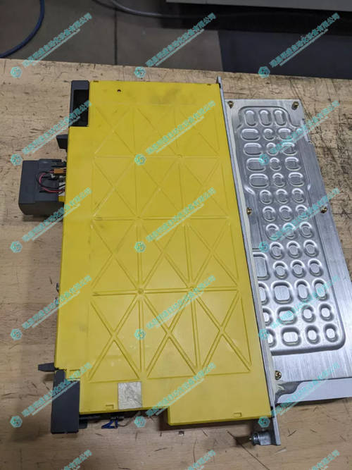 FANUC A06B-6120-H108 伺服放大器